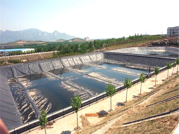 污水池(chi)防滲膜